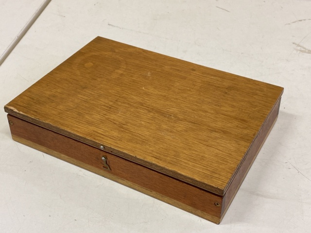 999099-8 Rotating table angle table