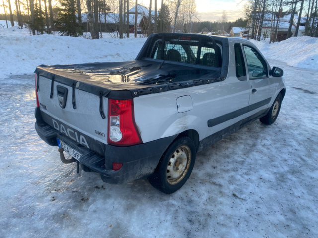 1143288-6 Dacia Logan Pick-Up -2010