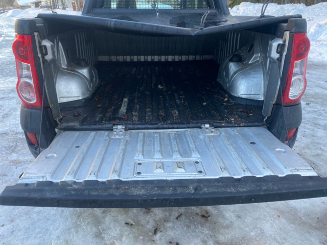 1143288-11 Dacia Logan Pick-Up -2010