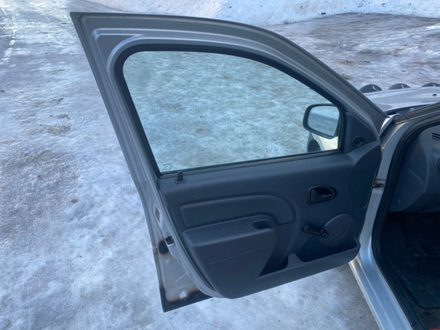 1143288-12 Dacia Logan Pick-Up -2010