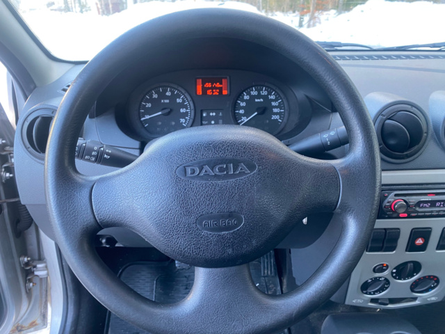 1143288-18 Dacia Logan Pick-Up -2010