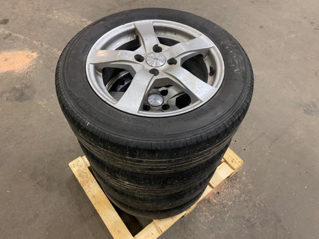 1143288-28 Dacia Logan Pick-Up -2010