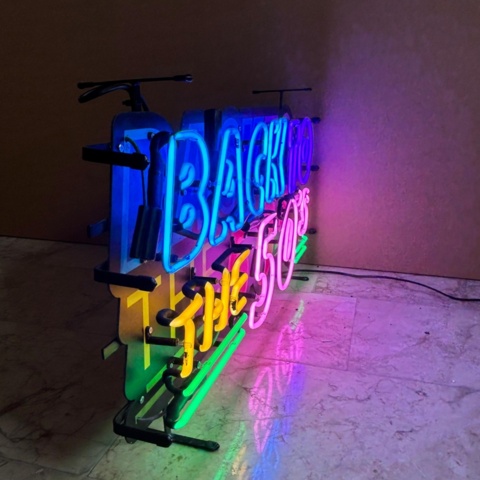 1146078-2 New neon sign Back To The 50s 82x40 cm