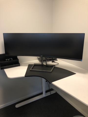 1035345-2 Philips Brilliance 499P9H Curved. Year 2020