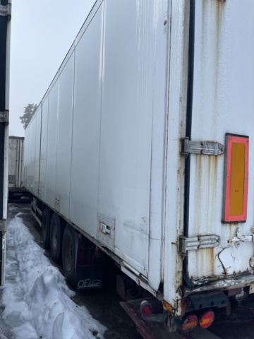 1110356-1 SCHMITZ SKO24/L1 3.5 Trailer with opening bar side