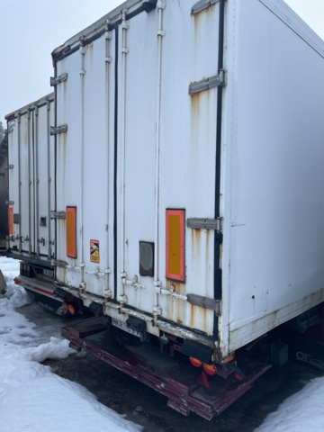 1110356-4 SCHMITZ SKO24/L1 3.5 Trailer with opening bar side