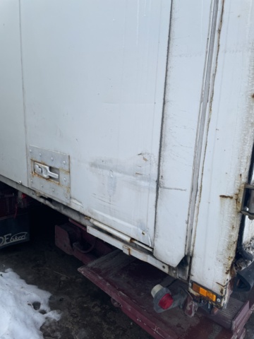 1110356-9 SCHMITZ SKO24/L1 3.5 Trailer with opening bar side