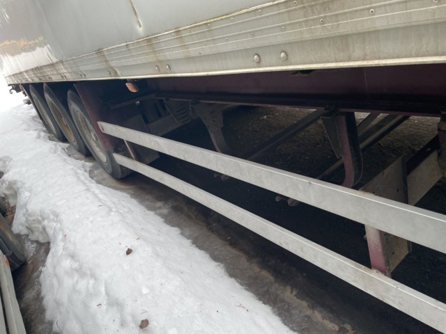 1110356-31 SCHMITZ SKO24/L1 3.5 Trailer with opening bar side