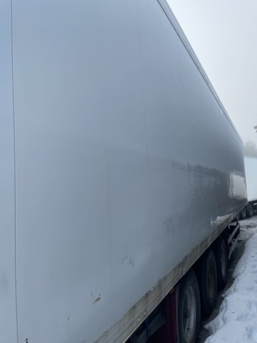 1110356-41 SCHMITZ SKO24/L1 3.5 Trailer with opening bar side