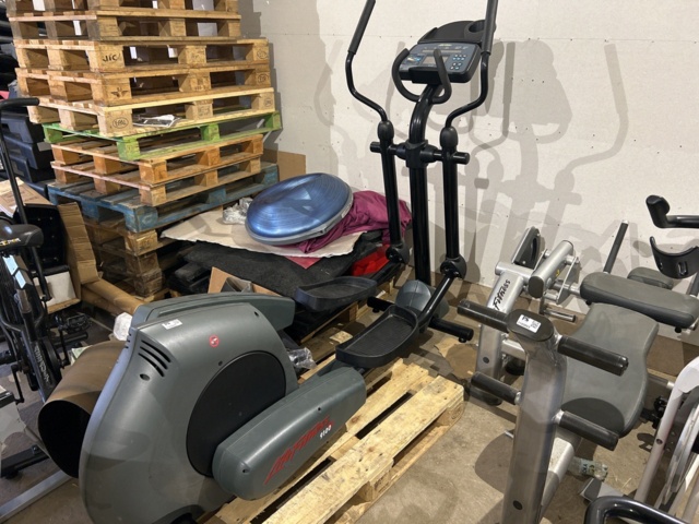 1143882-1 Crosstrainer Life Fitness 9100