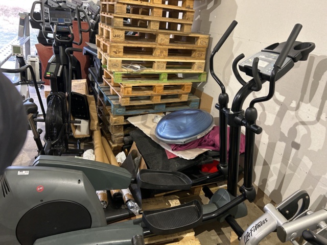 1143882-2 Crosstrainer Life Fitness 9100