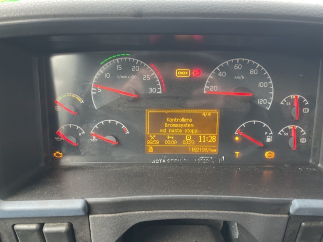 1110359-10 VOLVO FM 380 4X2 Tractor