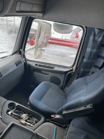 1110359-18 VOLVO FM 380 4X2 Tractor