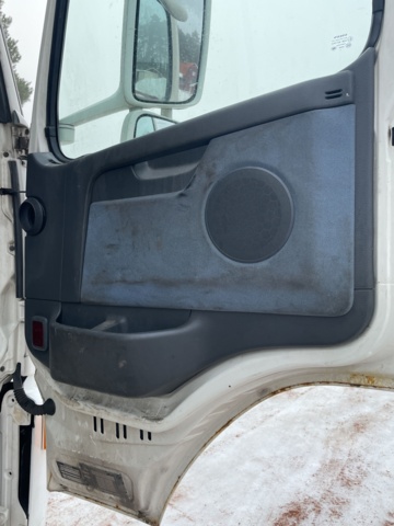 1110359-30 VOLVO FM 380 4X2 Tractor