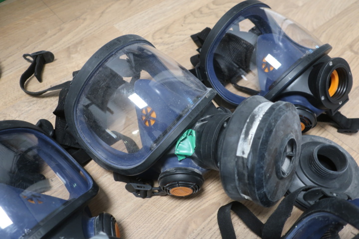 1030071-4 4 Sundström fresh air masks SR200 and 1 fan SR500