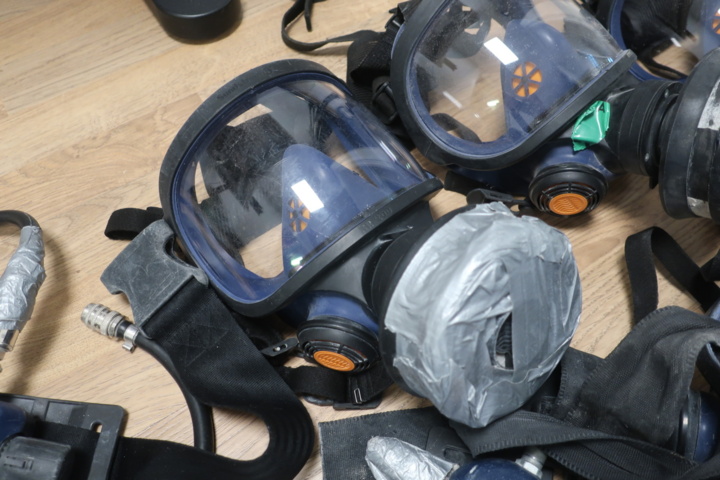 1030071-5 4 Sundström fresh air masks SR200 and 1 fan SR500