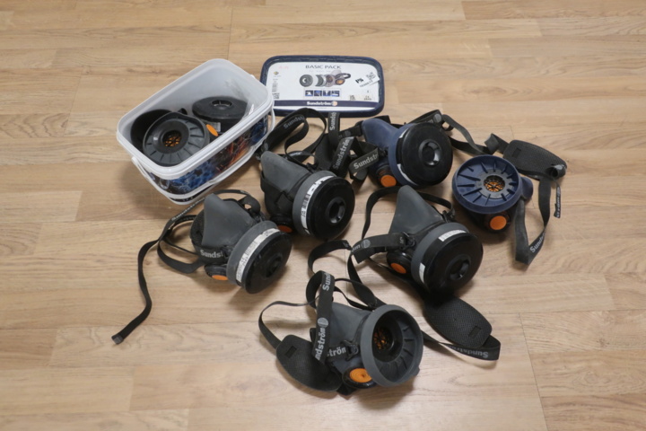 1030072-1 7 Sundström half masks SR100