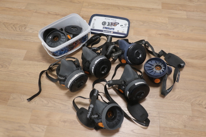 1030072-2 7 Sundström half masks SR100