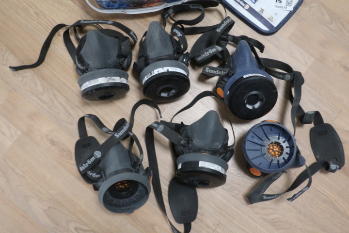 1030072-3 7 Sundström half masks SR100