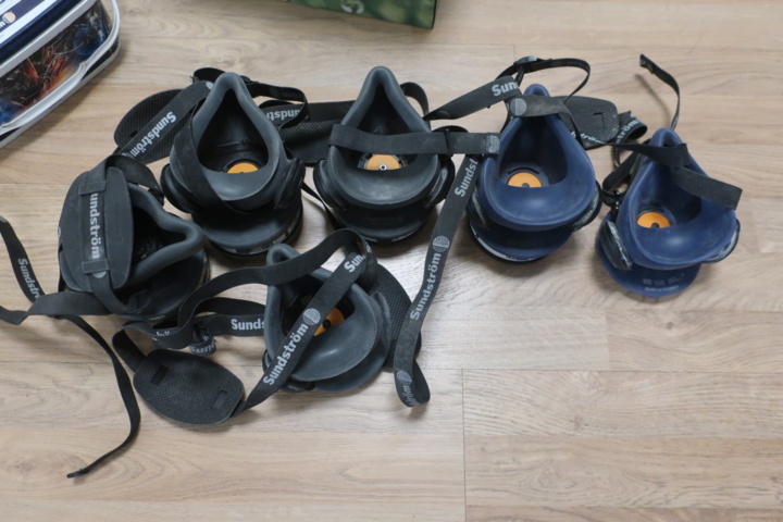 1030072-6 7 Sundström half masks SR100