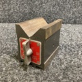 1143113-1 Magnetic V-Block Eclipse