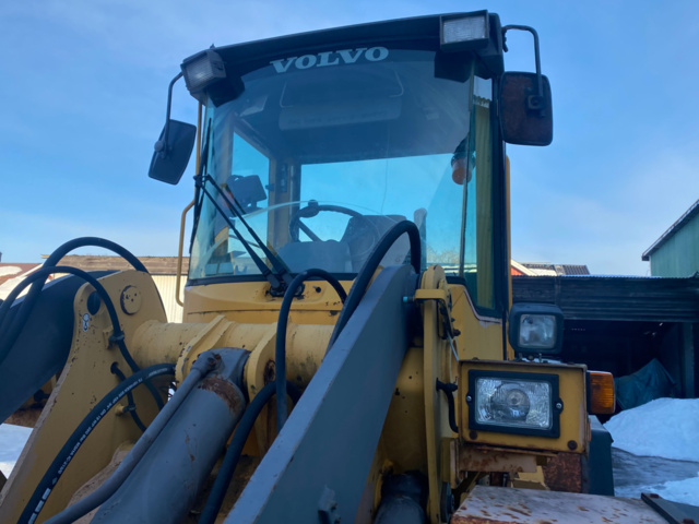 1143290-14 Volvo L70C -1998