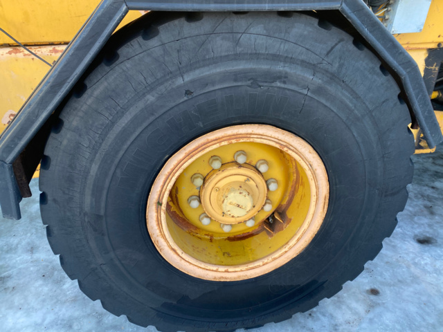 1143290-29 Volvo L70C -1998