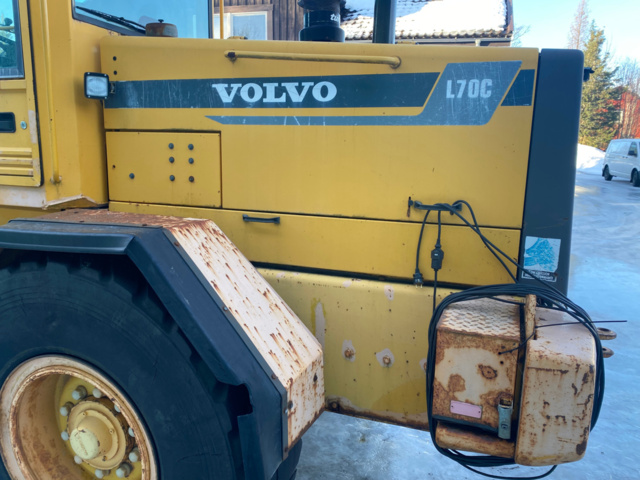 1143290-21 Volvo L70C -1998
