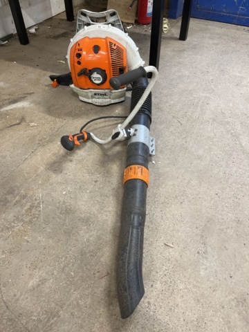 1146511-4 Leaf blower STIHL BR 700