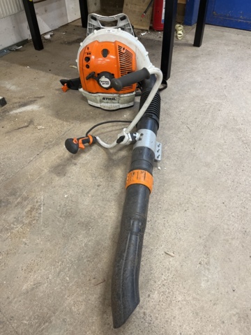 1146511-5 Leaf blower STIHL BR 700