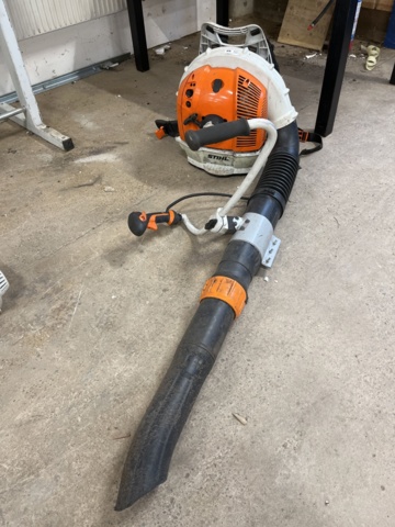 1146511-6 Leaf blower STIHL BR 700