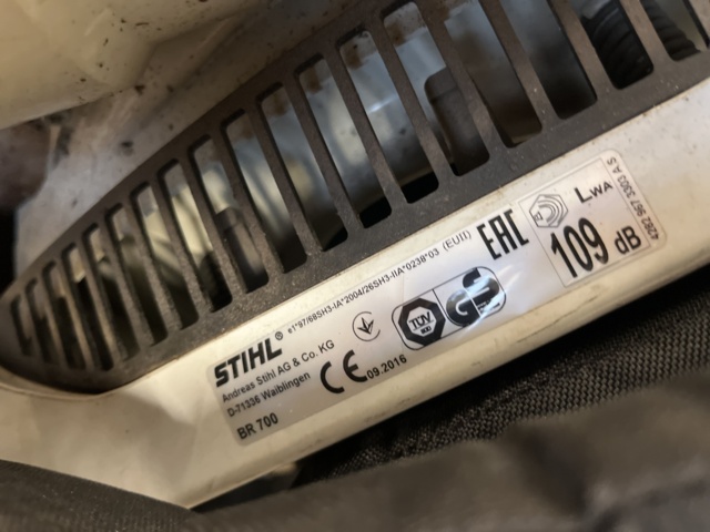 1146511-8 Leaf blower STIHL BR 700
