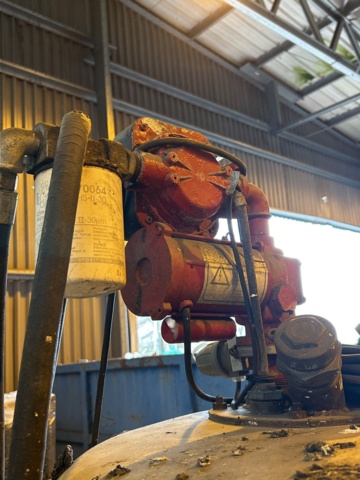 1143898-8 Diesel tank with pump 2350L