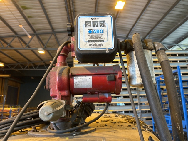 1143898-5 Diesel tank with pump 2350L