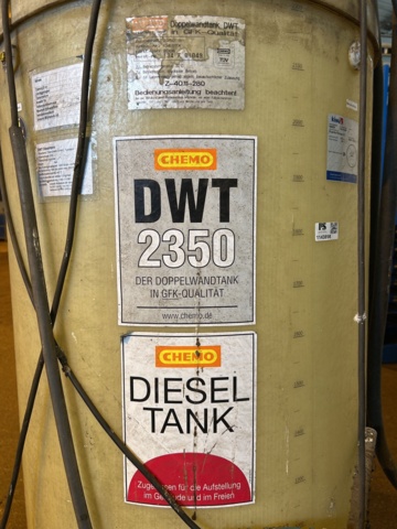 1143898-14 Diesel tank with pump 2350L