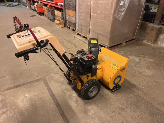 1051541-2 Stiga 523 snow blower