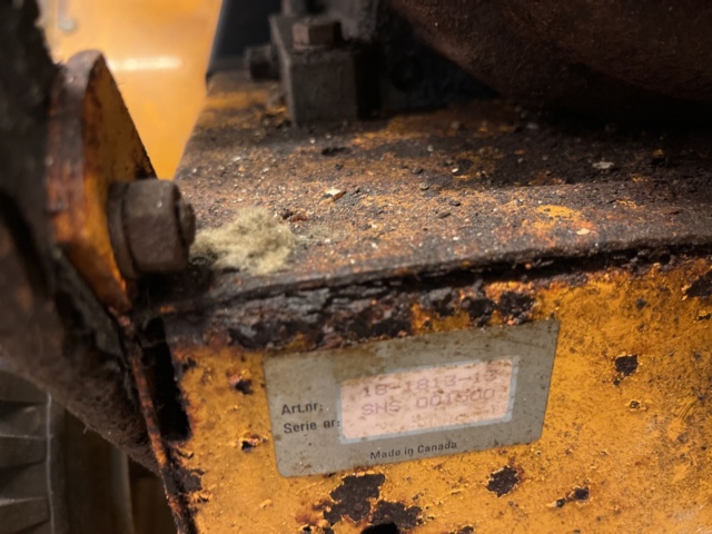 1051541-8 Stiga 523 snow blower