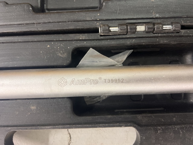 1051581-4 Torque wrench 125 cm AmPro T39952