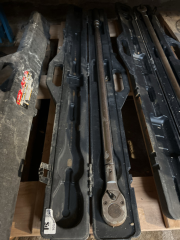 1051612-1 Torque wrench AmPro 124 cm