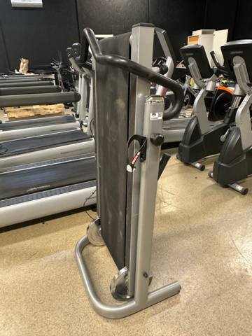 1143888-5 Treadmill