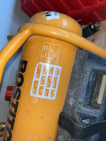 1051634-2 2 compressors, nail gun & diving gun