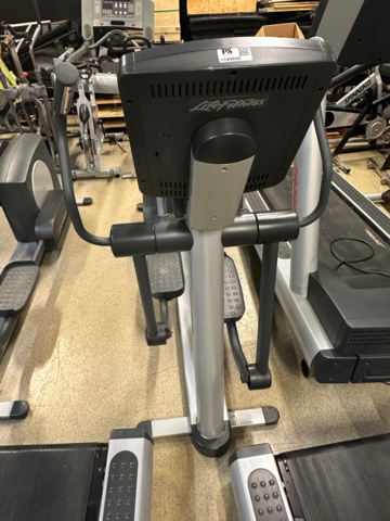 1143890-3 Crosstrainer Life Fitness