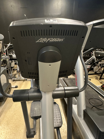 1143890-4 Crosstrainer Life Fitness