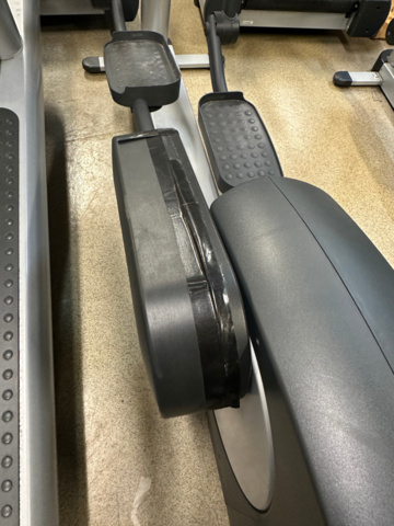 1143890-10 Crosstrainer Life Fitness