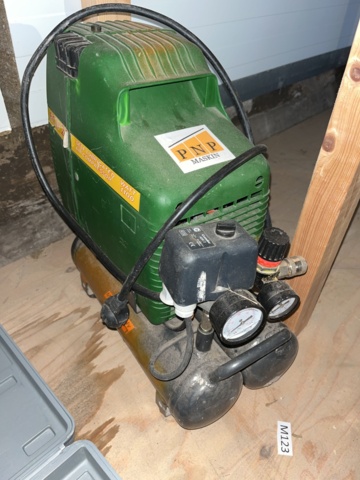 1051634-5 2 compressors, nail gun & diving gun