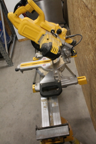 1142031-3 Cut-off saw Dewalt DWS774-Q5