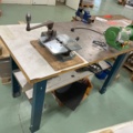 1131804-3 Workbench with vise, table sander and other contents