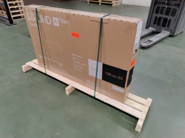 1124399-10 55" 4K UHD LED TV LG 55UR74006LB