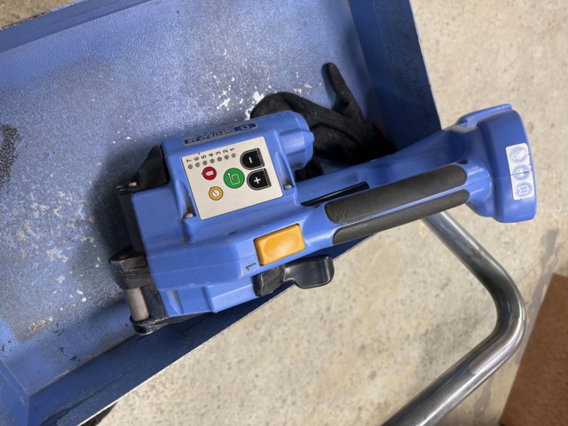 1131823-5 Banding station with Electric Banding Tool