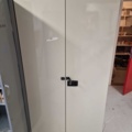 1148283-1 Plåtskåp inkl. innehåll